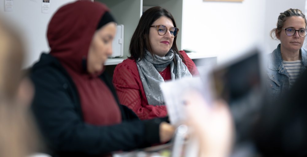 Patientes en discussion lors d’un atelier collectif au Centre Phenix Grenoble, dans le cadre du parcours pluridisciplinaire contre l’obésité.