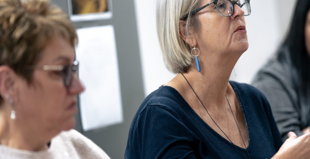 Patientes participant à une réunion ou un atelier collectif au Centre Phenix Grenoble dans le cadre de leur parcours de soins contre l’obésité